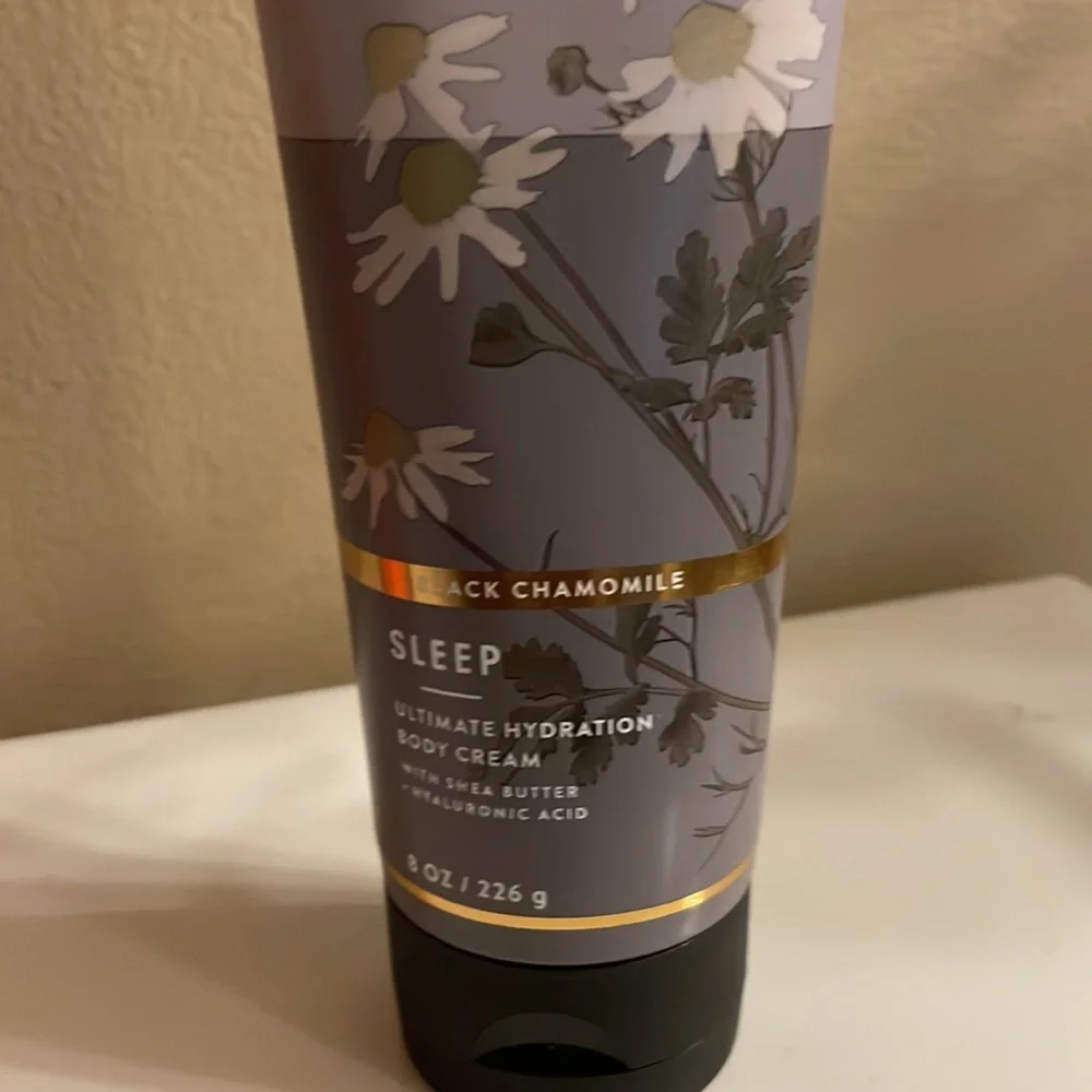 Bath & Body Works - Picture 2 of 4